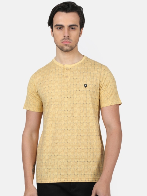 

Monte Carlo Men Mustard Self Design Round Neck T-shirt