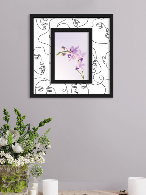 

RANDOM Black & White Printed Wall Photo Frame