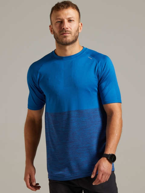 

KIPRUN By Decathlon Men Blue Colourblocked Round Neck T-shirt