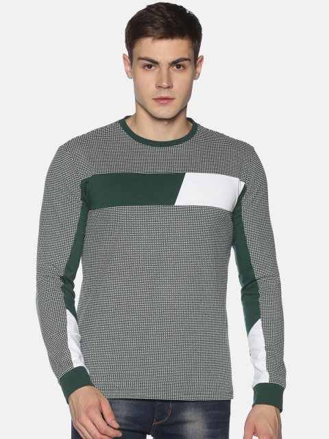 

UrGear Men Green Colourblocked Round Neck T-shirt
