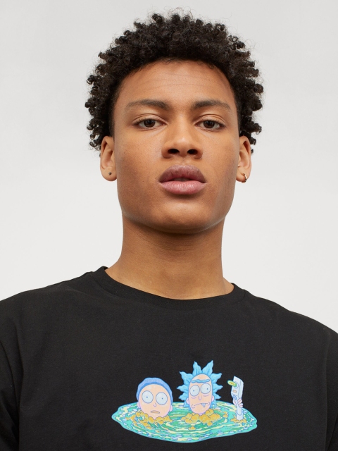 

H&M Men Black Printed Regular Fit T-shirt