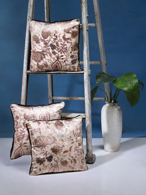 

I AM FOR YOU Pink & Copper-Toned Set of 3 Embroidered Square Cushion Covers