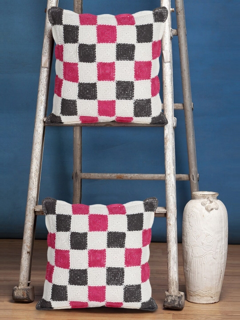 

Mezposh White & Black Set of 2 Checked Square Cushion Covers