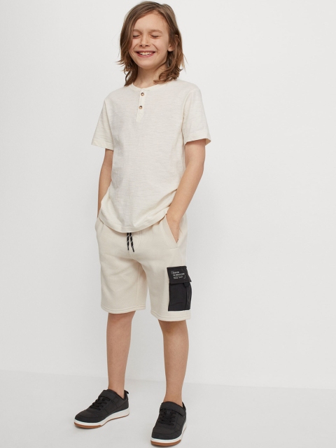 

H&M Boys Beige Cargo Shorts