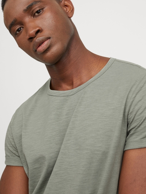 

H&M Men Green Solid Slub jersey T-shirt