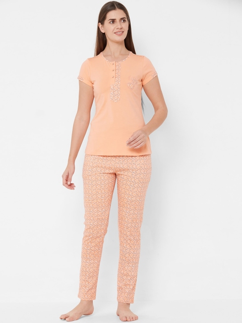 

Sweet Dreams Women Peach-Coloured & White Printed Night suit