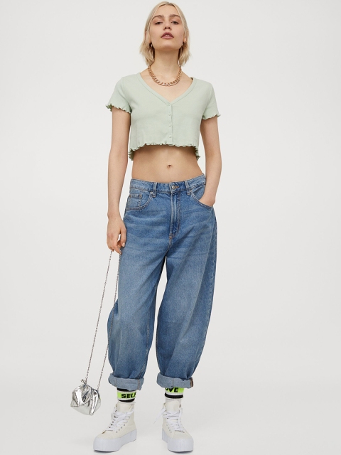 

H&M Women Green Solid Button-Front Cropped Top