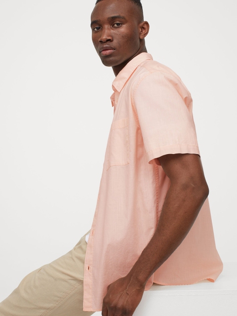 

H&M Men Peach Solid Short-sleeved Cotton Sustainable Shirt