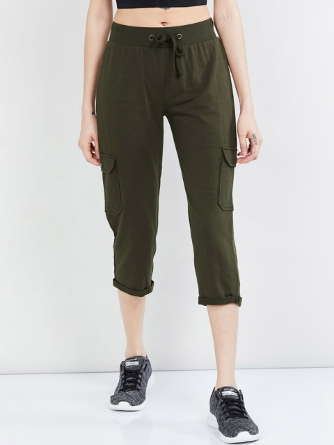 

max Women Olive Green Solid Capris
