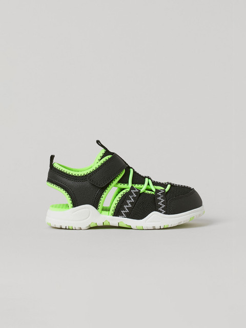 

H&M Boys Black Sandals