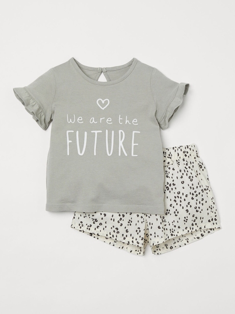 

H&M Girls Multi Colored Cotton 2-piece cotton set