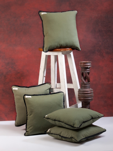 

I AM FOR YOU Set of 5 Olive Green & Black Solid Square Cushion Covers