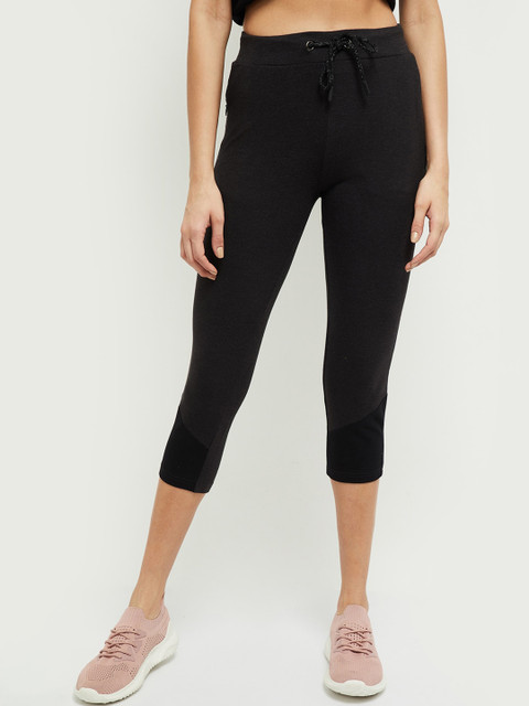 

max Women Charcoal Grey Solid Regular Fit Capris