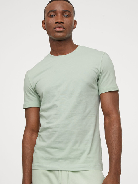 

H&M Men Green Solid Round-necked Slim Fit T-shirt