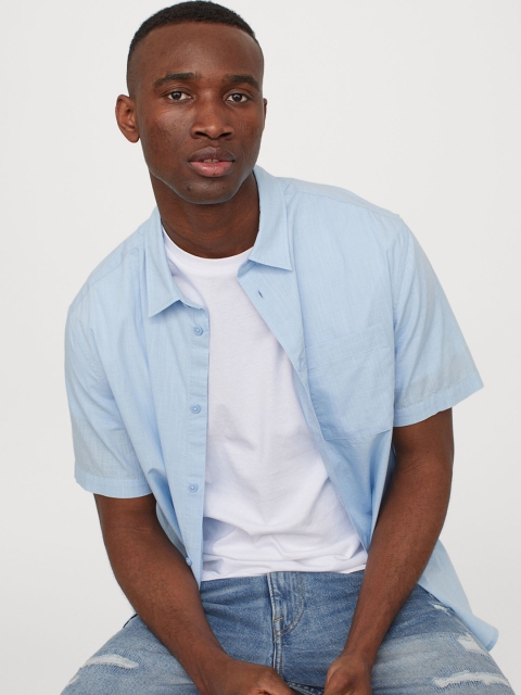 

H&M Men Blue Solid Short-Sleeved Pure Cotton Sustainable Shirt