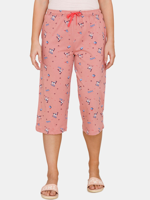 

Zivame Women Pink & Blue Printed Regular Fit Capris