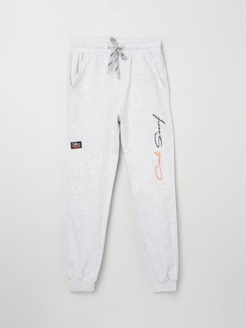 

max Boys Grey Solid Joggers