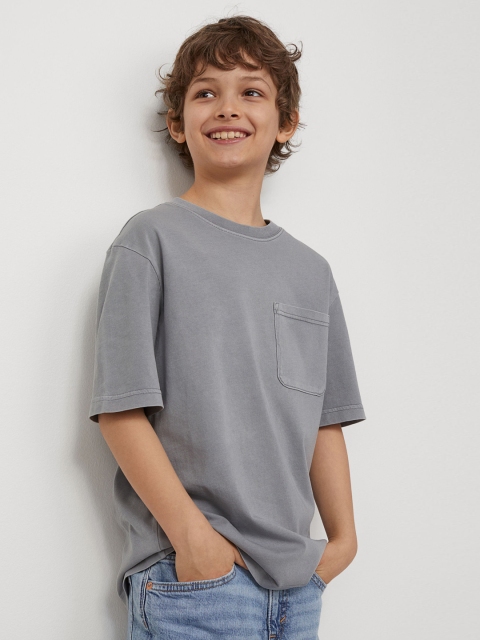 

H&M Boys Grey Solid Cotton T-shirt