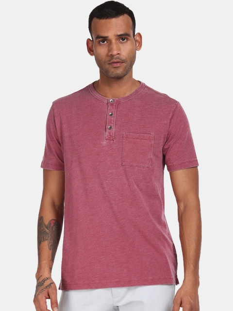 

GAP Men Red Solid Henley Neck T-shirt