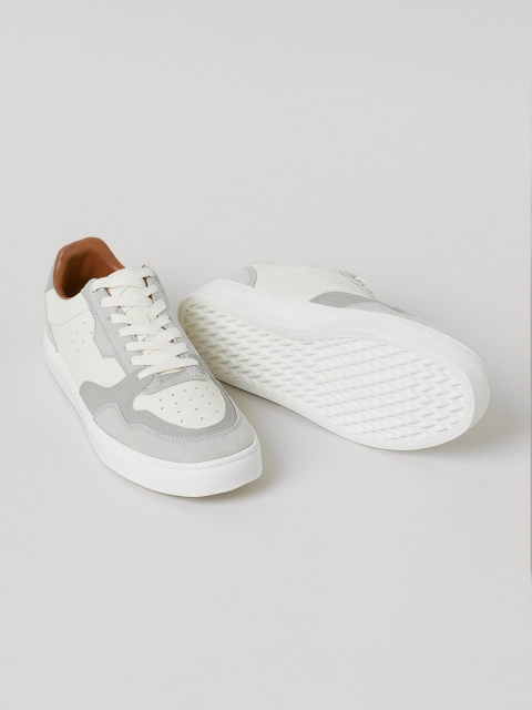 

H&M Men White & Grey Trainers