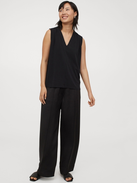 

H&M Women Black Solid V-neck Top