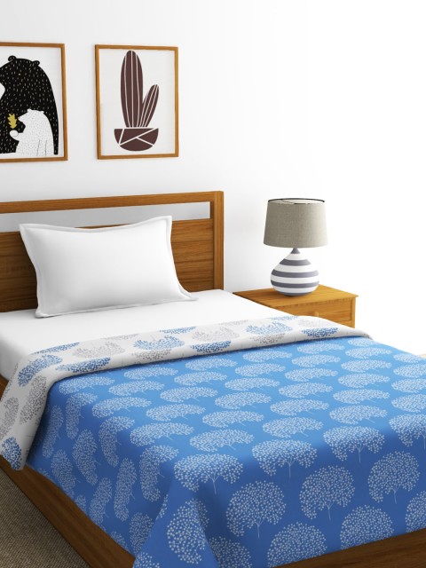 

BIANCA Blue & White Ethnic Motifs AC Room 300 GSM Single Bed Dohar
