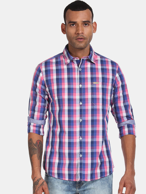 

Flying Machine Men Pink & Blue Regular Fit Checked Cotton Casual Shirt