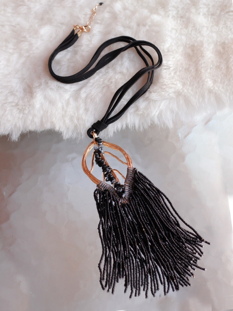 

Bellofox Black & Gold-Toned Alloy Gold-Plated Tasselled Necklace