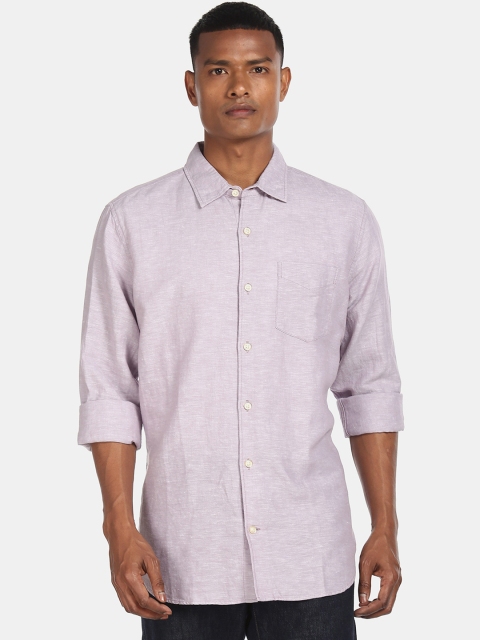 

GAP Men Mauve Regular Fit Solid Casual Shirt