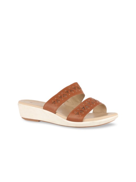 

Hush Puppies Women Brown Solid Leather Comfort Heels