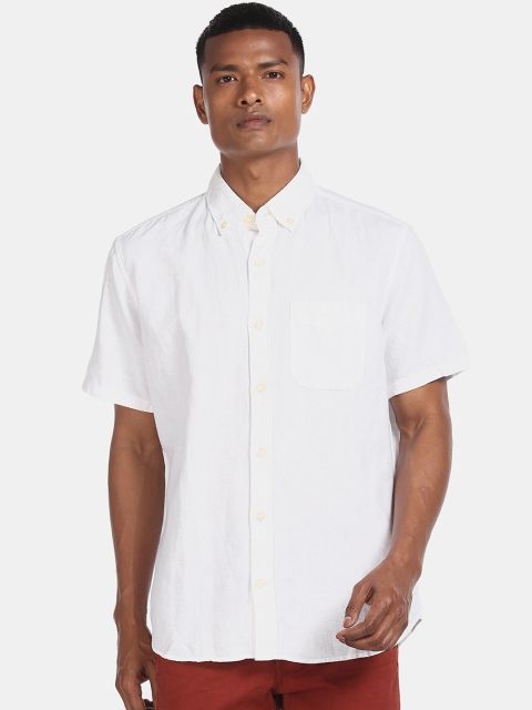 

GAP Men White Regular Fit Solid Casual Shirt