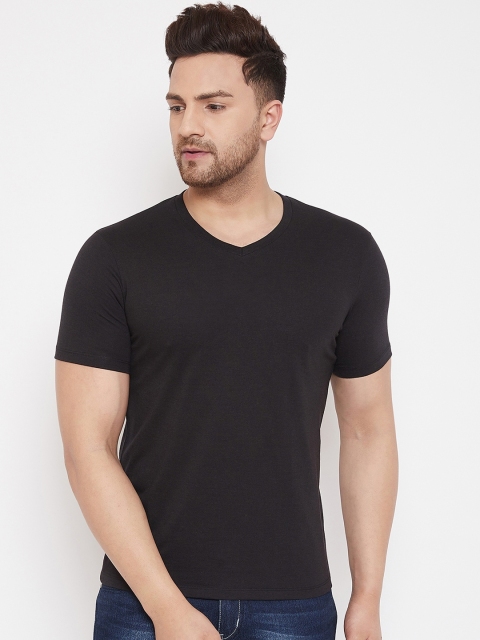 

Plagg Men Black Solid V-Neck T-shirt