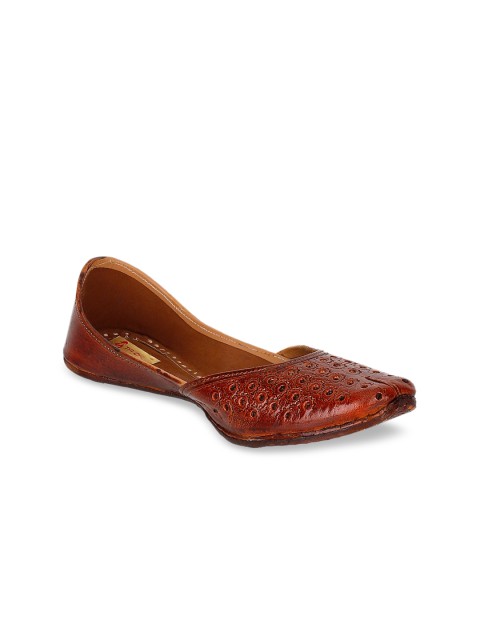 

Ta Chic Women Brown Solid Leather Mojaris