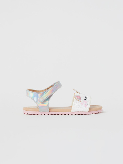 

H&M Girls White & Silver-Toned PU Unicorn Printed Sandals