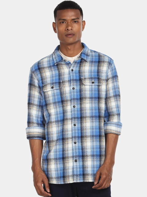 

GAP Men Blue & White Regular Fit Checked Casual Shirt