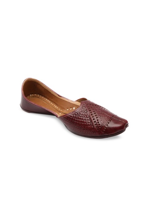 

Ta Chic Men Maroon Textured Leather Mojaris