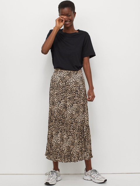 

H&M Women Beige & Black Printed Crinkled Sustainable Skirt