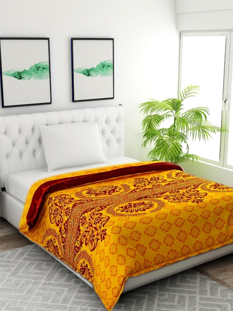 

Salona Bichona Yellow & Maroon Ethnic Motifs Mild Winter 120 GSM Single Bed Comforter