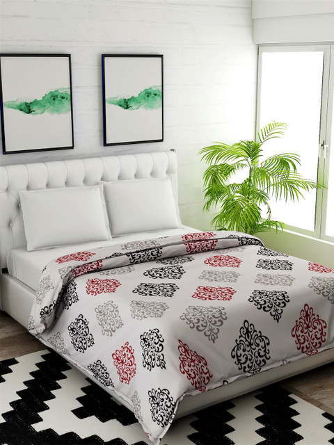 

Salona Bichona Off-White & Black Ethnic Motifs Mild Winter 120 GSM Double Bed Comforter