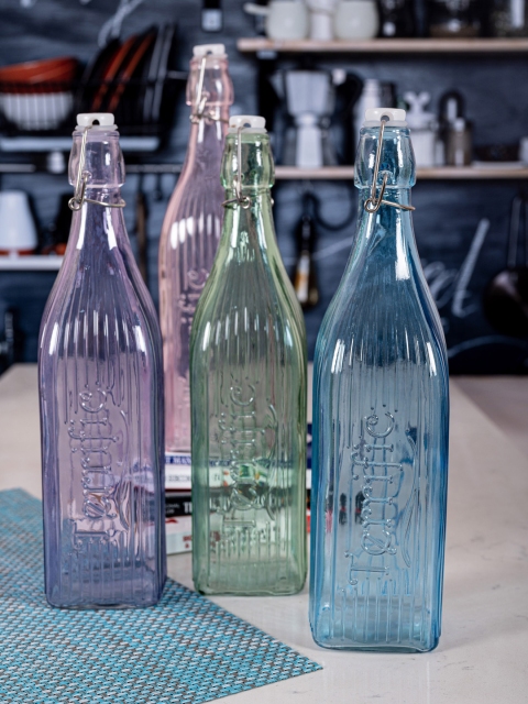 

GOODHOMES Set Of 4 Textured Glass Water Bottles, Pink