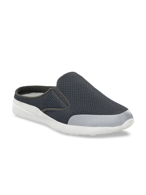 

mr.wonker Men Grey & Off-White Shoe-Style Sandals