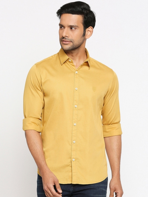 

Mufti Men Mustard Slim Fit Solid Casual Shirt