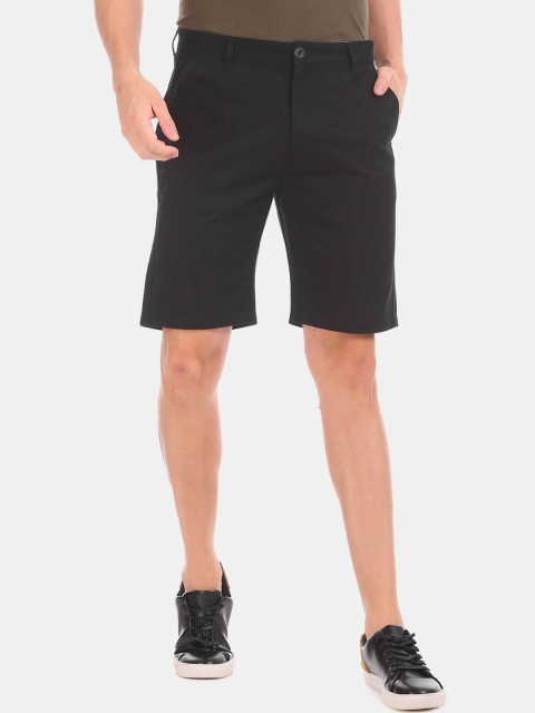 

Ruggers Men Black Solid Regular Shorts