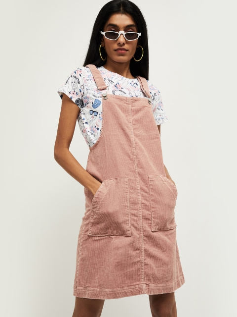 

max Women Peach-Coloured Textured Slim-Fit Dungaree with Printed T-Shirt
