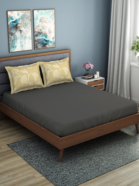 

SPACES Grey & Beige Solid 144 TC Cotton 1 Queen Bedsheet with 2 Pillow Covers