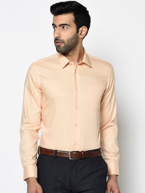 

Blackberrys Men Peach-Coloured Slim Fit Solid Formal Shirt