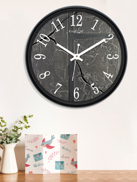 

RANDOM Charcoal Round Printed 30 cm Analogue Wall Clock