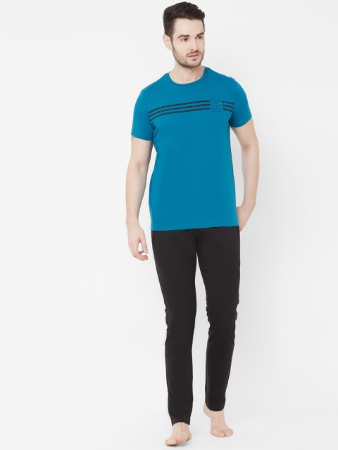 

Sweet Dreams Men Teal & Black Printed T-shirt and Pyjamas