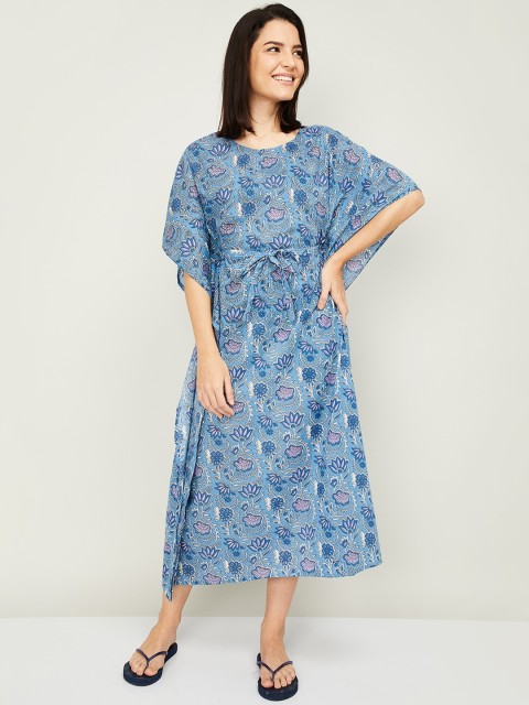 

Ginger by Lifestyle Women Blue & White Printed Nightdress