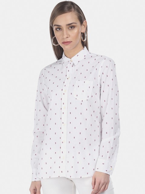 

GAP Women White Printed Regular Fit Solid Casual Shirt